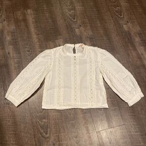 ZARA CROPPED STYLE EMBROIDERED PATTERN LACE TOP IN IVORY